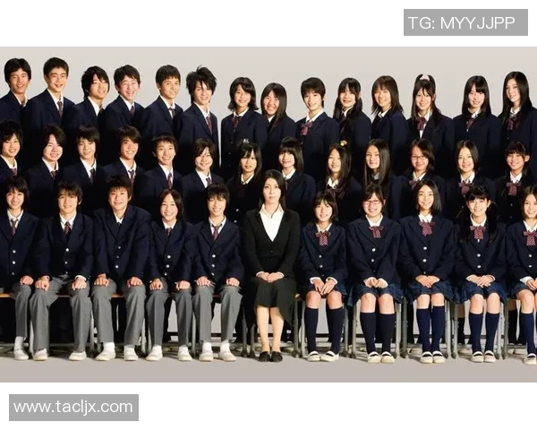 日本足球明星的传奇故事与解说背后的精彩瞬间